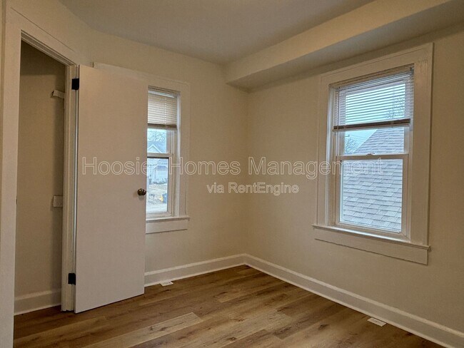 Building Photo - 83 N Ewing St