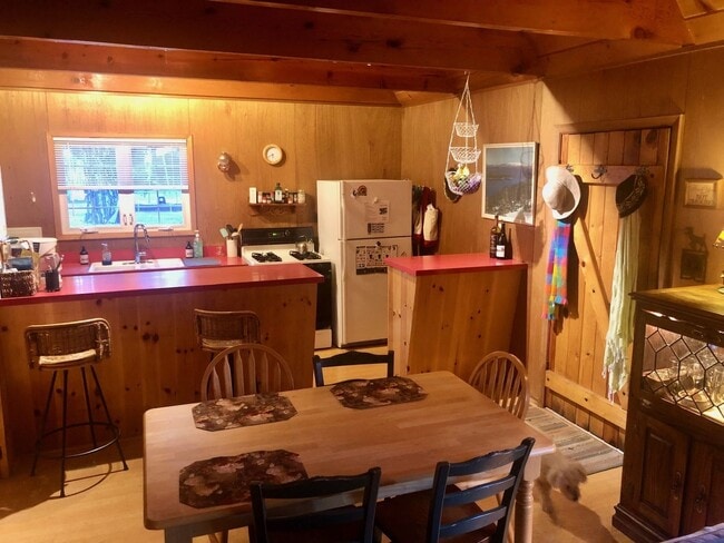 Building Photo - Furnished Ski Lease cabin