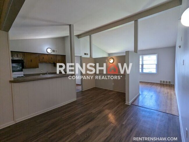 Building Photo - 1863 E. Alcy Rd. - Self Tour Available Thr...