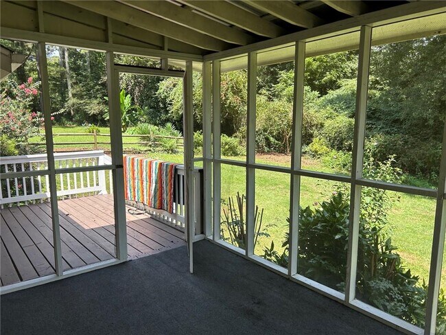 Building Photo - 9775 Loblolly Ln