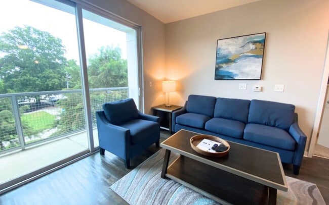 Primary Photo - 269 Whitefoord Ave NE