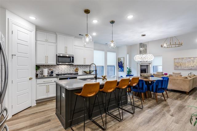 Building Photo - 2413 Latimer Mews