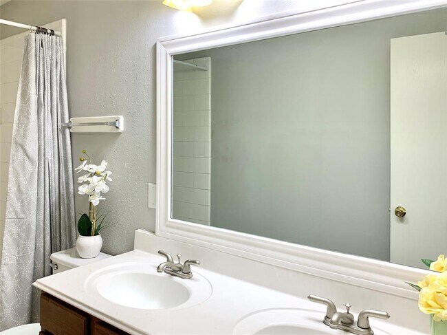 Building Photo - 7107 Mountain Dale Ct