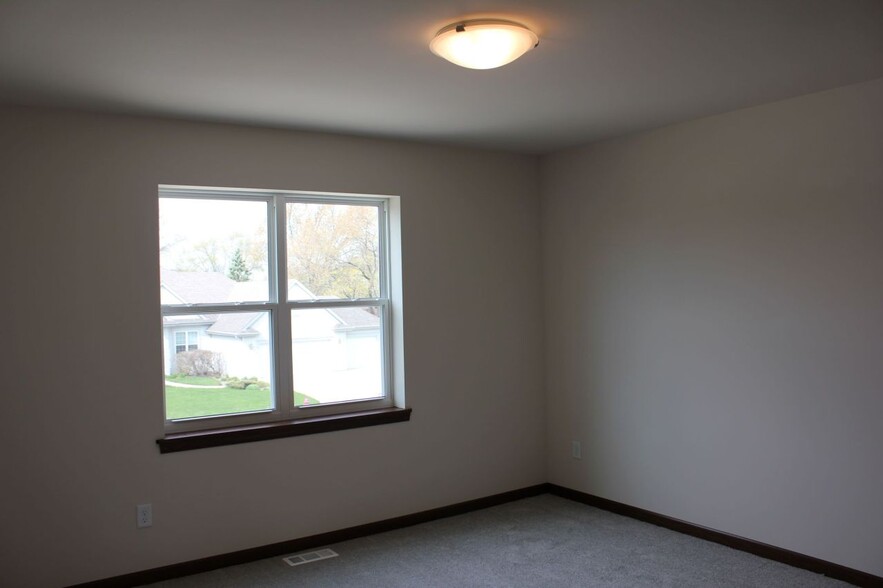 Bedroom 2 - 9019 W Stuth Ave