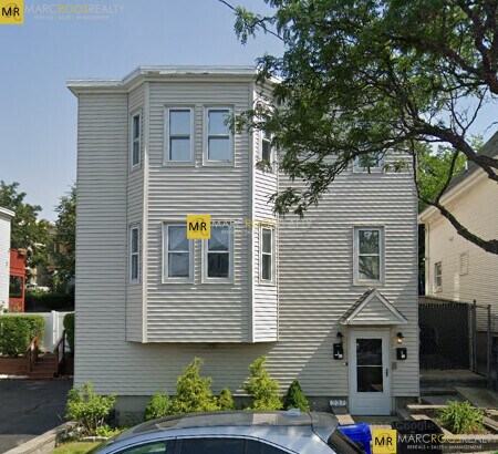 Building Photo - 237 Trenton St