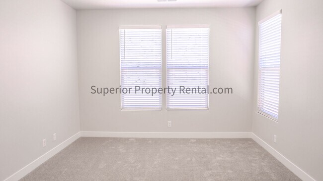 Building Photo - Newer 3 Bed, 2 Bath home in Brio