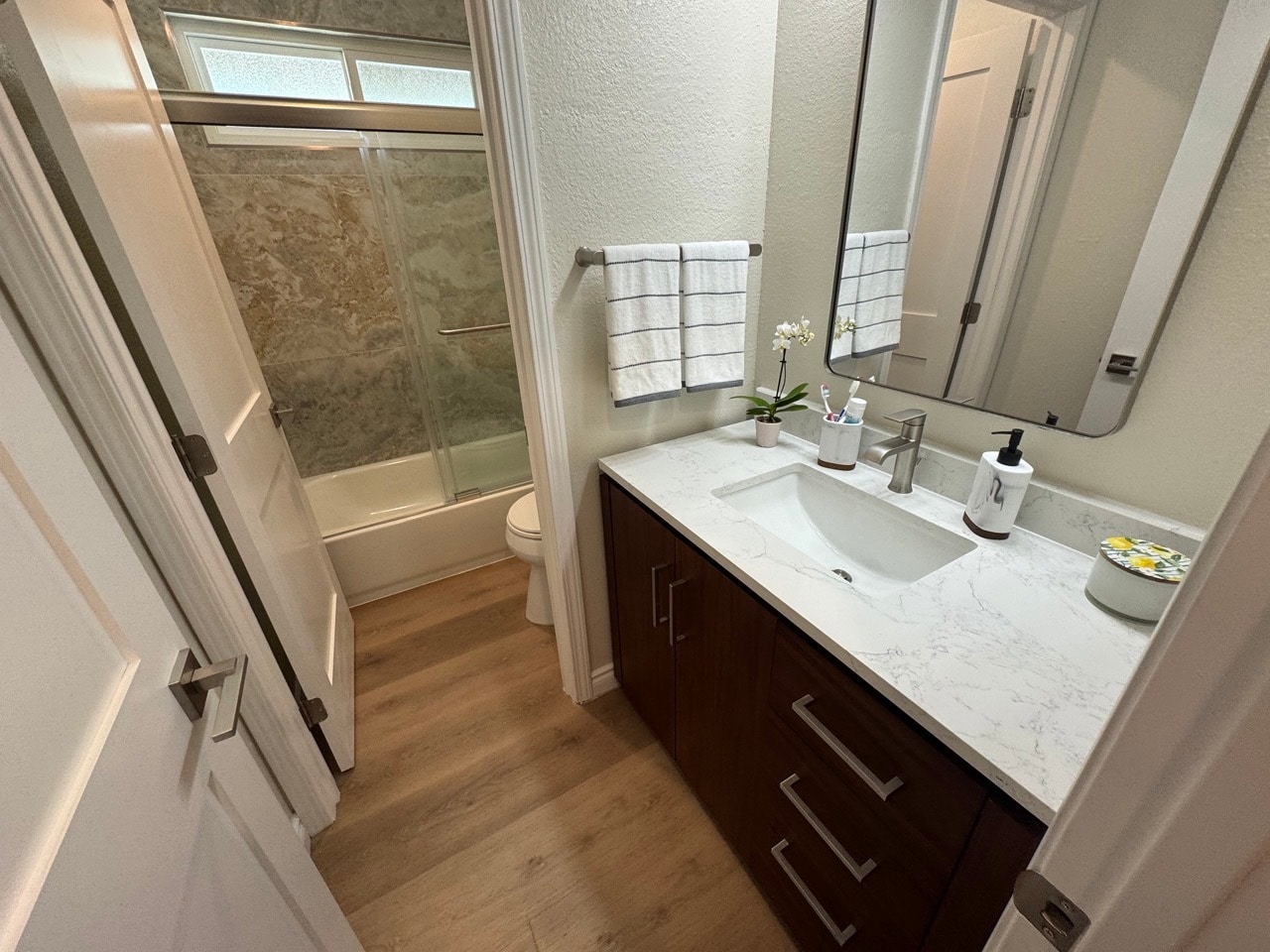 Building Photo - 28835 Conejo View Dr
