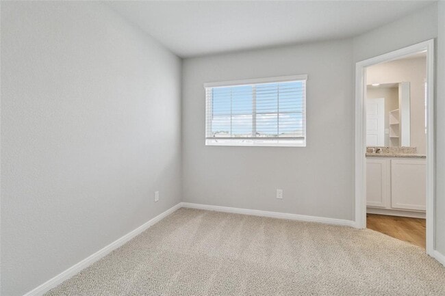 Building Photo - 525 Caymus Dr