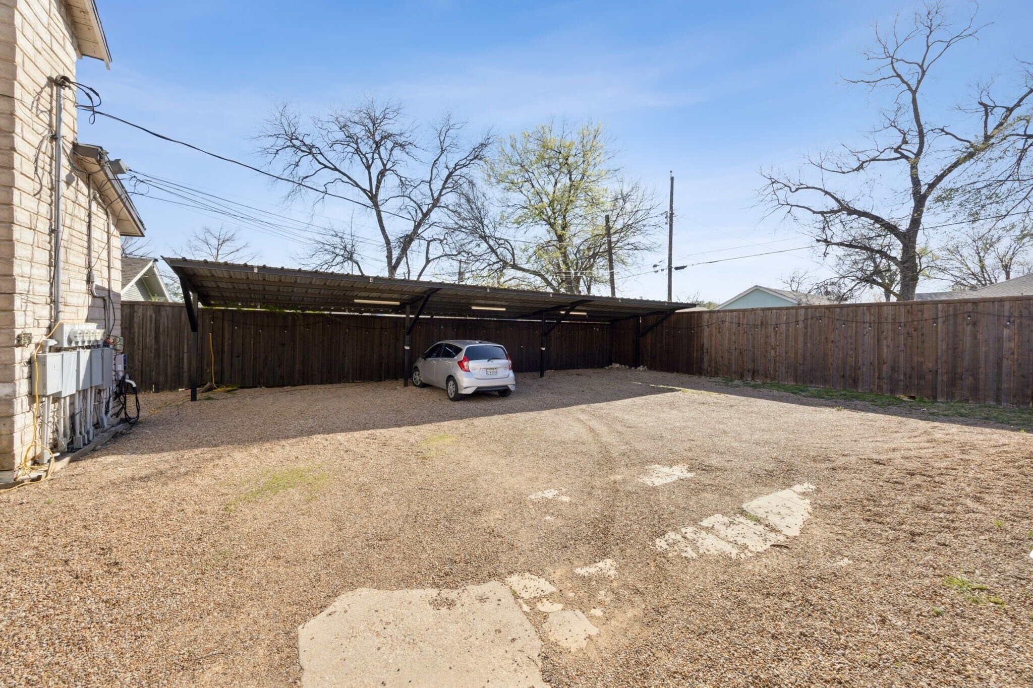 Building Photo - 605 S Oak Cliff Blvd