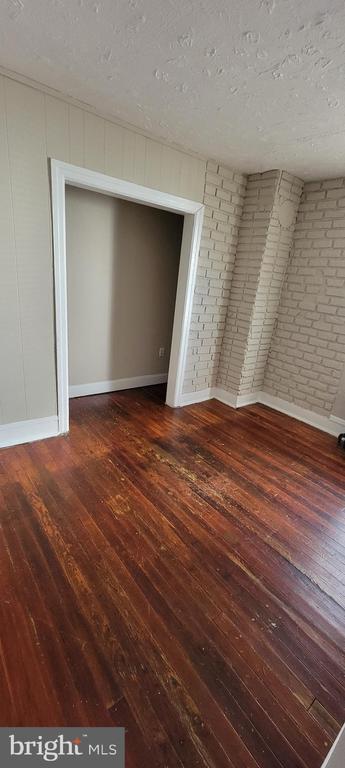 Building Photo - 272 MAPLE