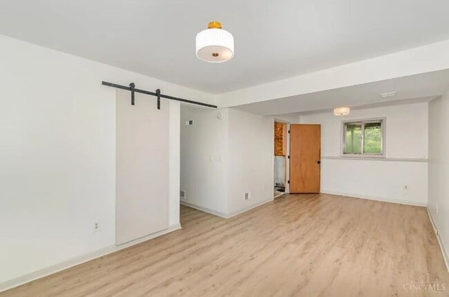 Building Photo - 6055 Tridale Ct