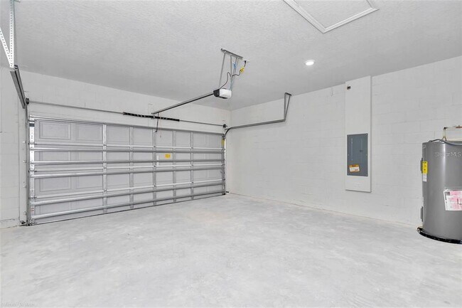 Building Photo - 3398 SW 165th Loop