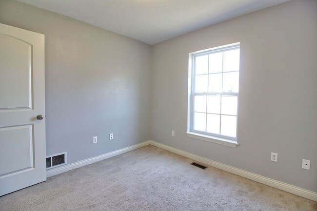 Building Photo - Available 6/16
