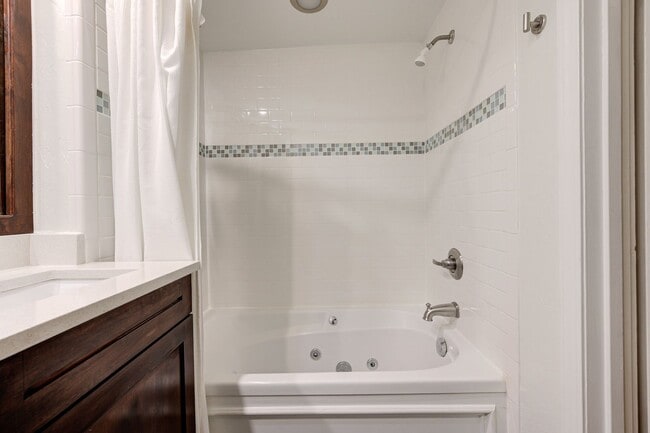 Building Photo - Remodeled 4BD/3BTH With a Single Car Garage Home Near Penn Square Mall and Classen Curve