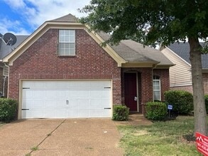 Building Photo - 919 Stixx Ln