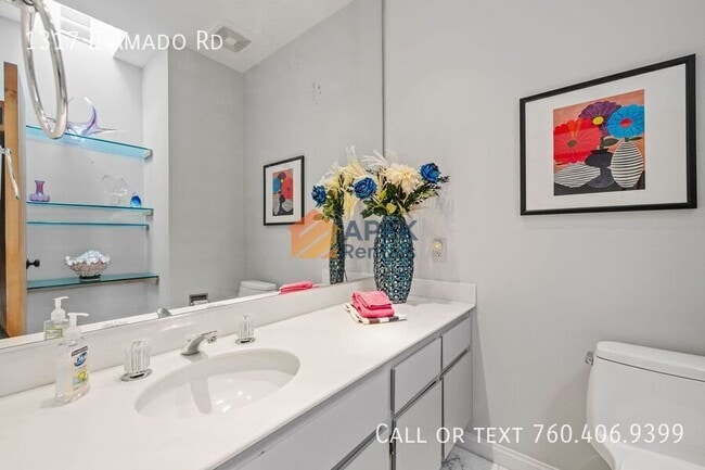 Building Photo - 1317 E Amado Rd