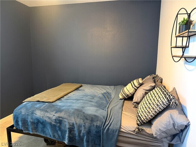 Building Photo - 8067 Tank Loop St