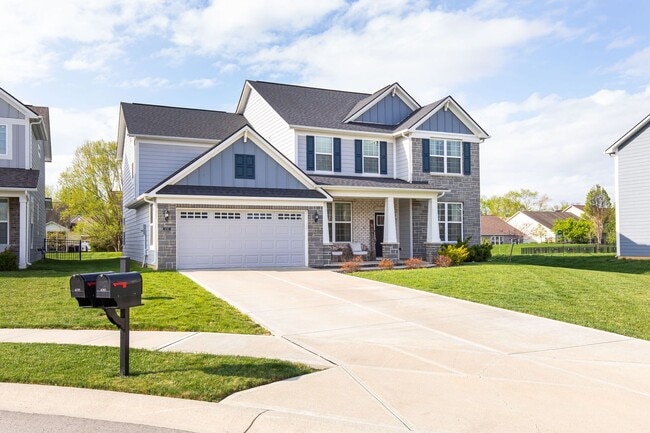 Building Photo - 6787 Oakcrest Dr