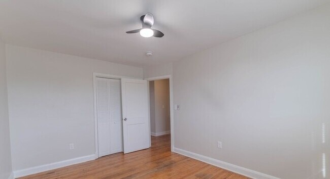 Building Photo - 3 Bedroom Home 21206