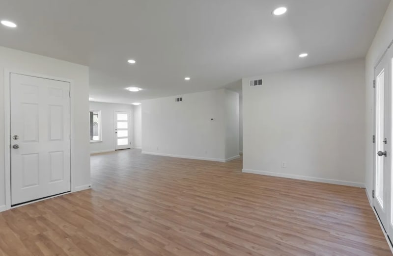 Building Photo - 9225 Plano Rd