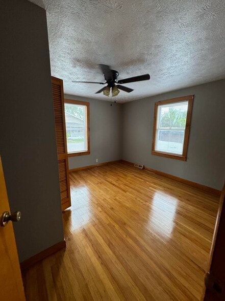 Bedroom 1 - 812 Barbourville St