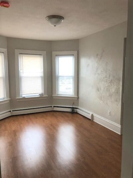 Building Photo - 20 Tenth Street, 1