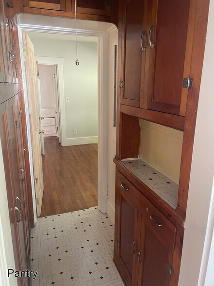 Pantry - 43 Beaconsfield Rd