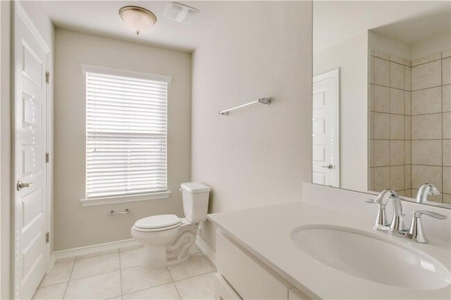 Building Photo - 14202 McCoy Lp