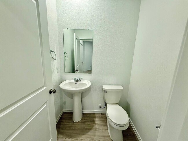 Building Photo - 1724 Four Waters Lp