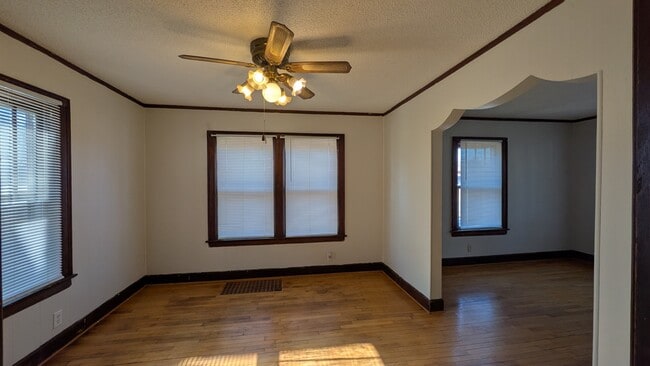 Building Photo - 1109 SW 19th St