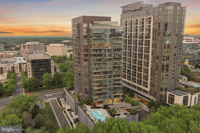 Building Photo - 7887 Jones Branch Dr