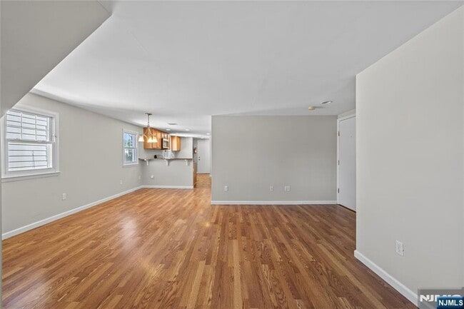 Building Photo - 47 Morris Pl