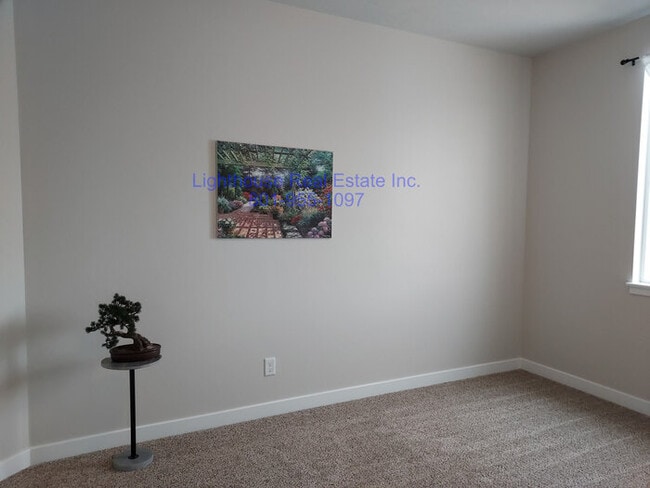 Building Photo - House