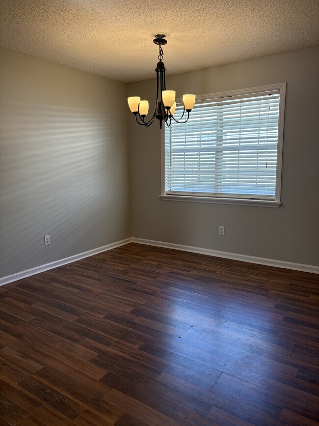 Building Photo - 3005 Schroer Dr