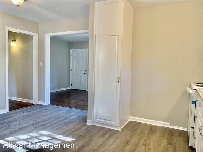 Building Photo - 2 br, 1 bath House - 201 Bates Circle