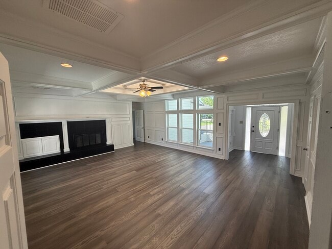 Building Photo - 501 Lake Ranch Ln