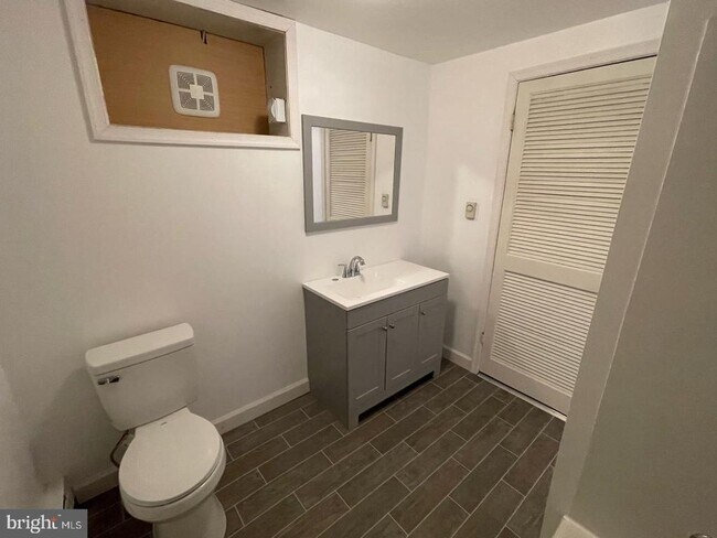 Building Photo - 1499 VALLEY