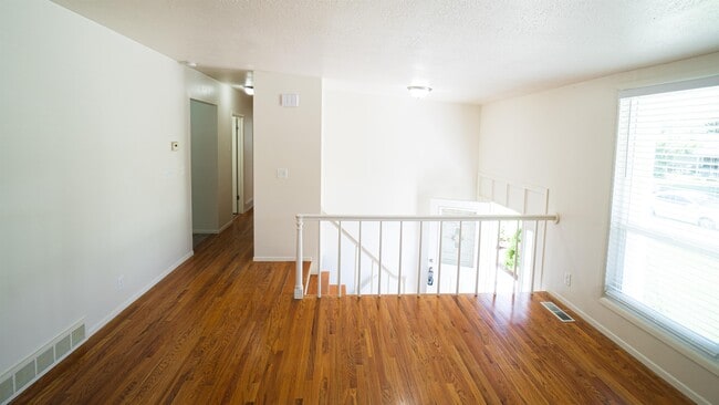 Building Photo - 5558 S Somerset Way