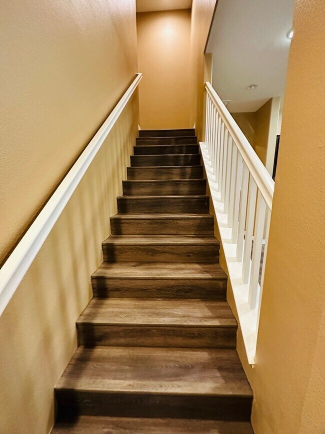 Building Photo - Coming Soon! Gorgeous 4 bed, 4 Bath Canyon Hills home for Lease!