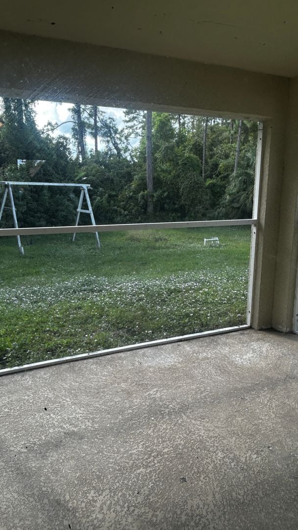 Building Photo - Charming 3-Bedroom Home with Screened Lana...