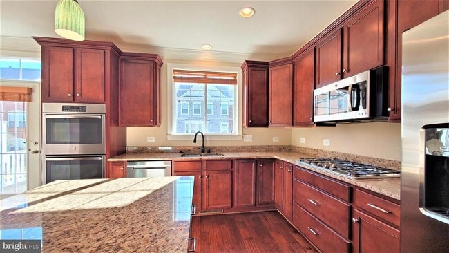 Building Photo - 10607 School St