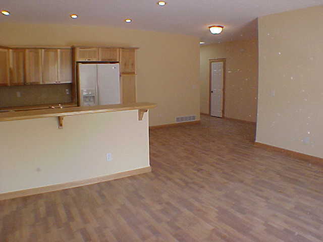 Building Photo - 482