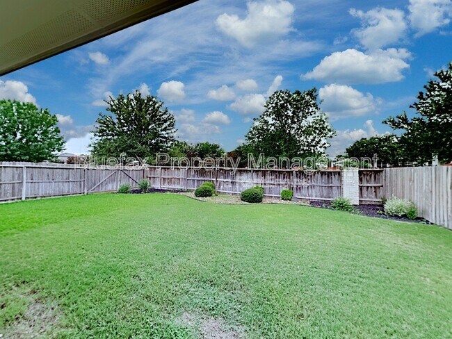 Building Photo - 9723 Connemara Bend