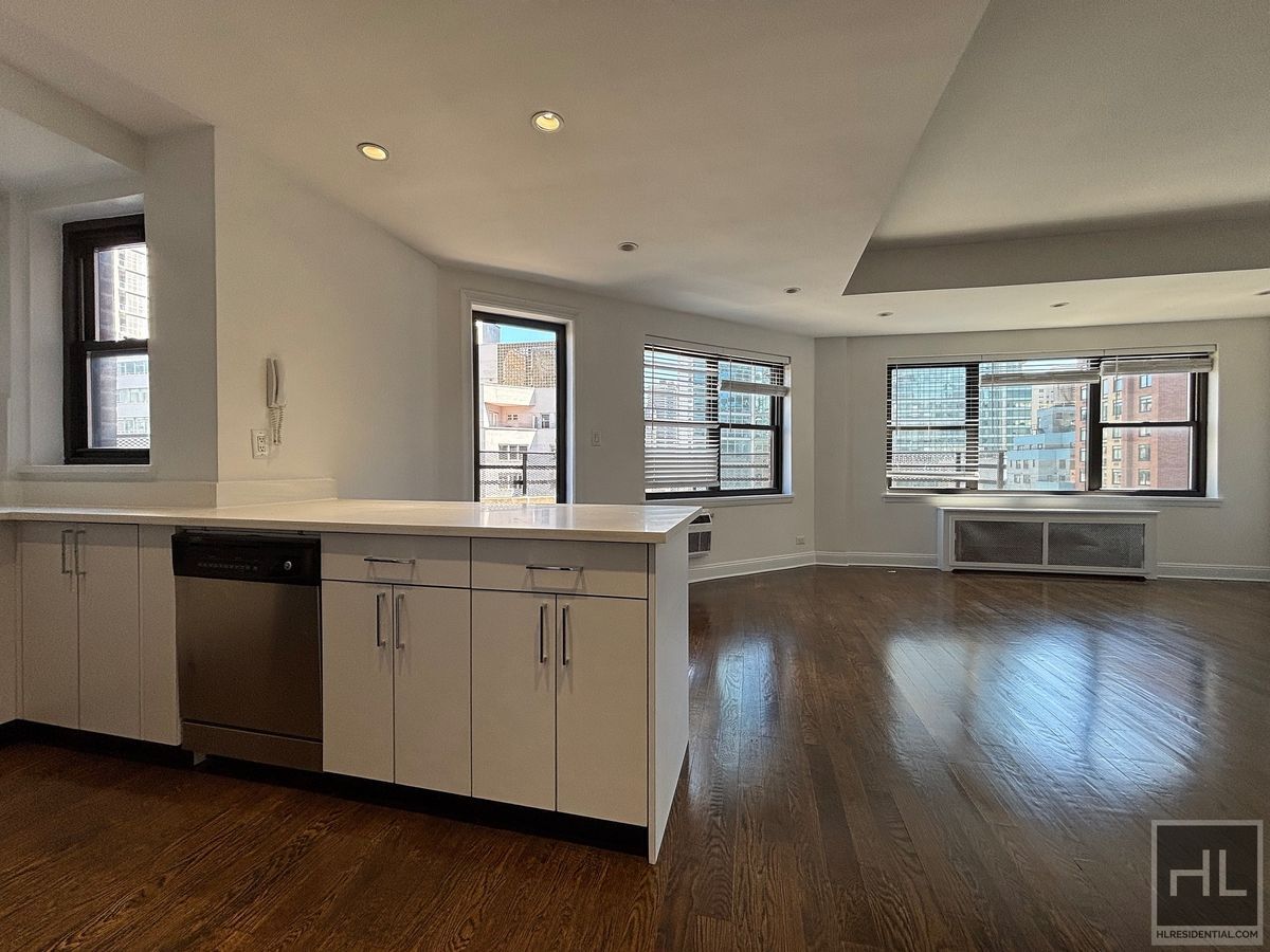 Building Photo - EAST 57 STREET