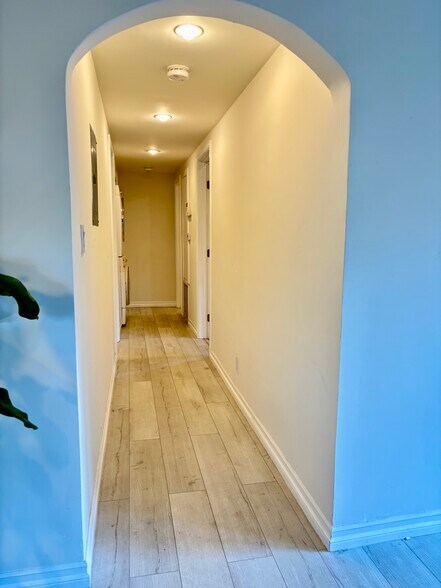 Unit 1 - 538 Brooks Ave