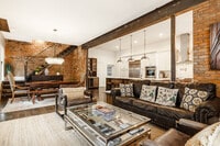 Building Photo - 1421 Elm St