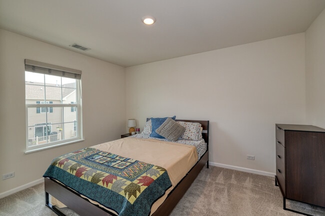 Building Photo - 1675 Sager Way