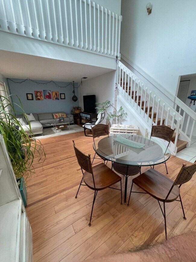 Building Photo - 1592 Springside Dr