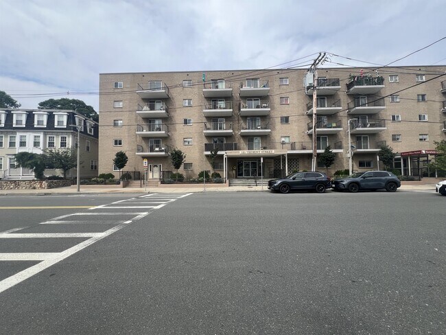 Building Photo - 121 Tremont St