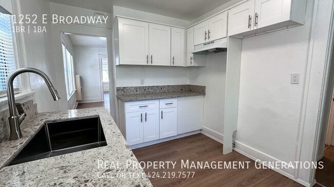 Building Photo - 1252 E Broadway-